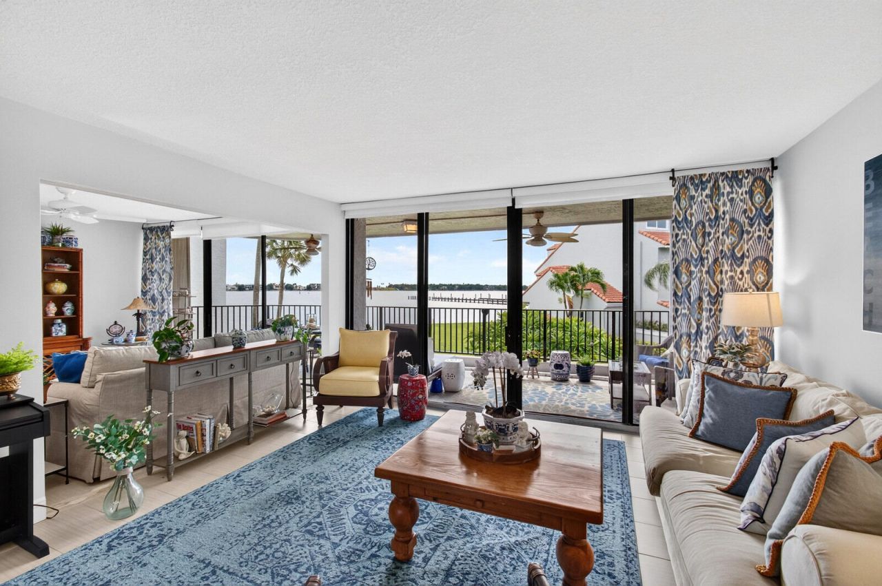 8200 Lakeshore Drive, Unit 2010, Hypoluxo, FL 33462 Photo