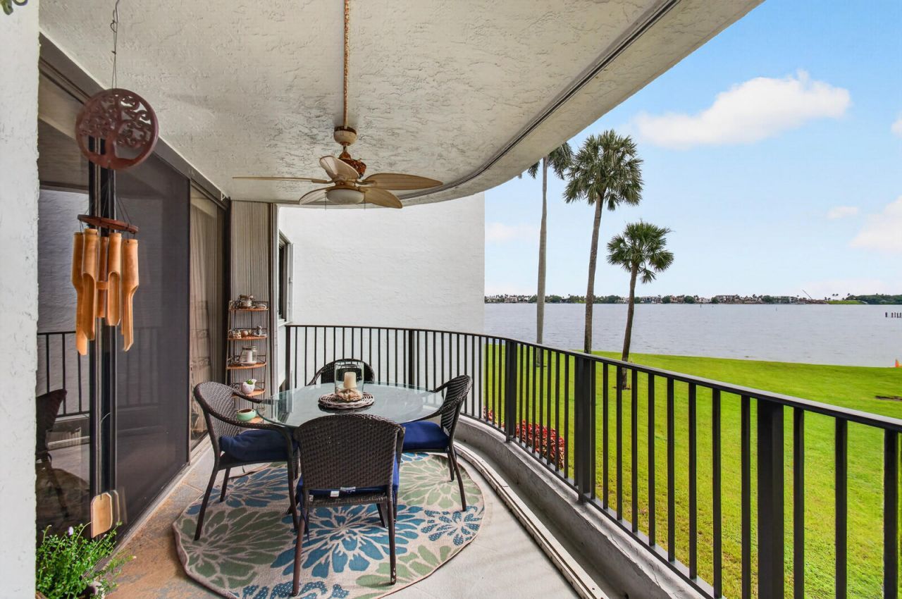 8200 Lakeshore Drive, Unit 2010, Hypoluxo, FL 33462 Photo