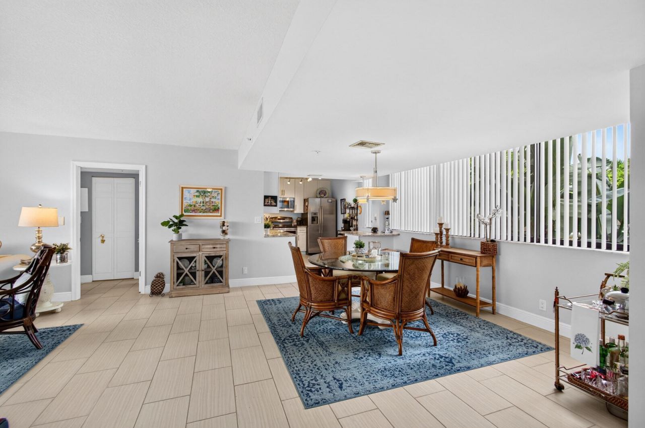 8200 Lakeshore Drive, Unit 2010, Hypoluxo, FL 33462 Photo