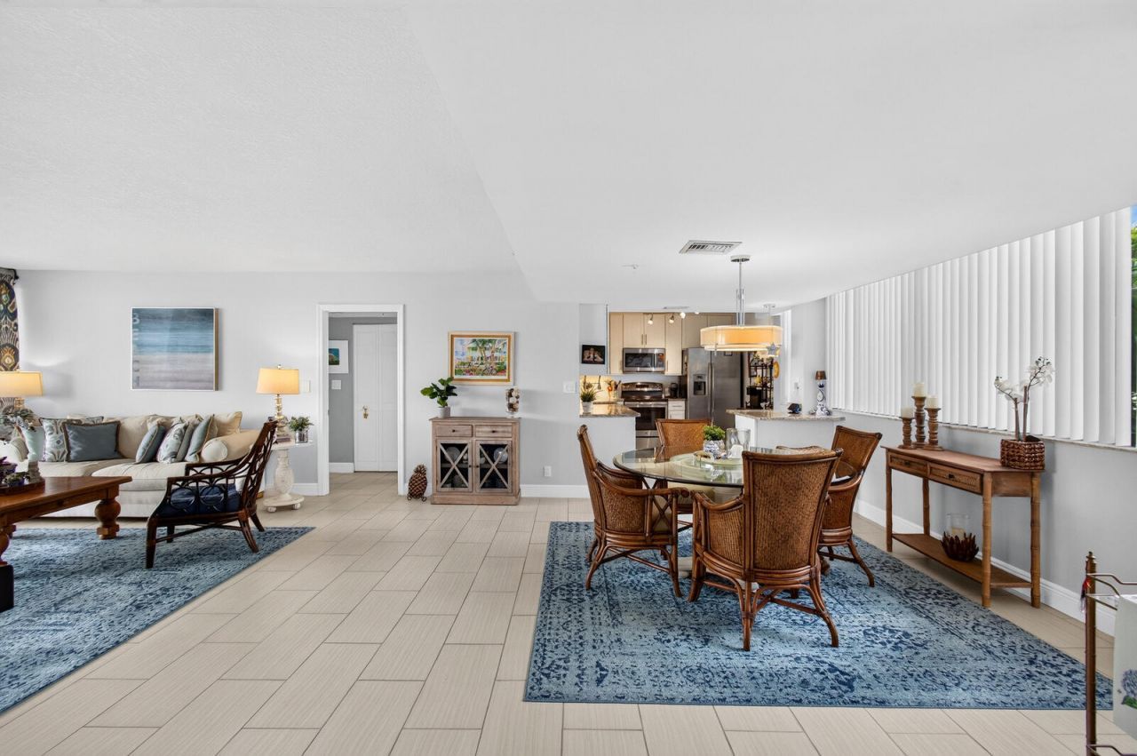 8200 Lakeshore Drive, Unit 2010, Hypoluxo, FL 33462 Photo