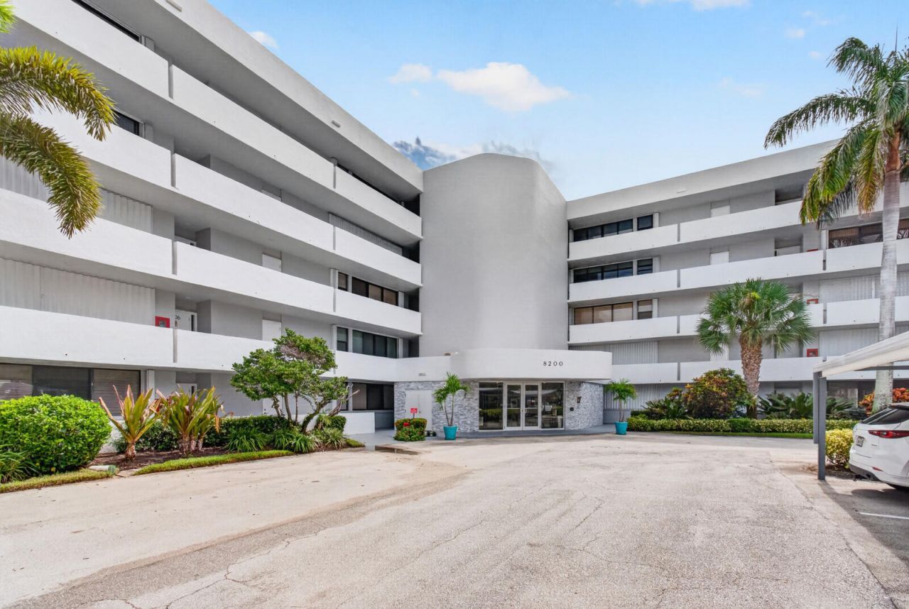 8200 Lakeshore Drive, Unit 2010, Hypoluxo, FL 33462 Photo