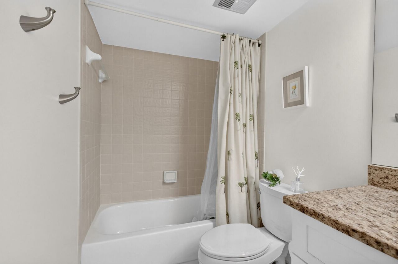 8200 Lakeshore Drive, Unit 2010, Hypoluxo, FL 33462 Photo