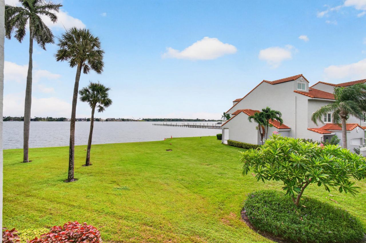 8200 Lakeshore Drive, Unit 2010, Hypoluxo, FL 33462 Photo
