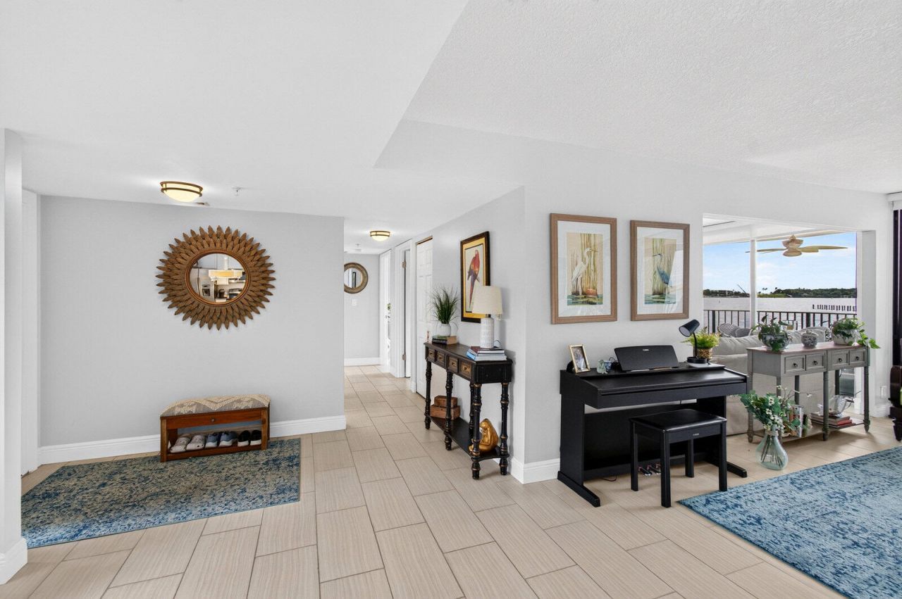 8200 Lakeshore Drive, Unit 2010, Hypoluxo, FL 33462 Photo