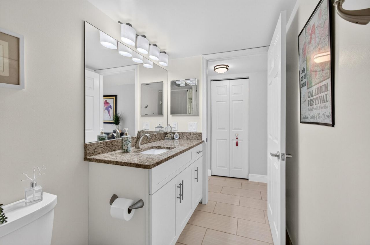 8200 Lakeshore Drive, Unit 2010, Hypoluxo, FL 33462 Photo