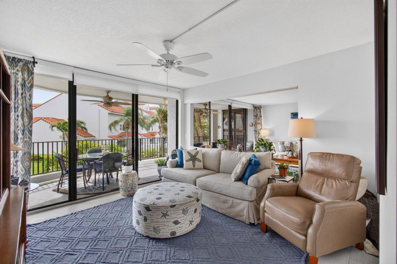 8200 Lakeshore Drive, Unit 2010, Hypoluxo, FL 33462 Photo