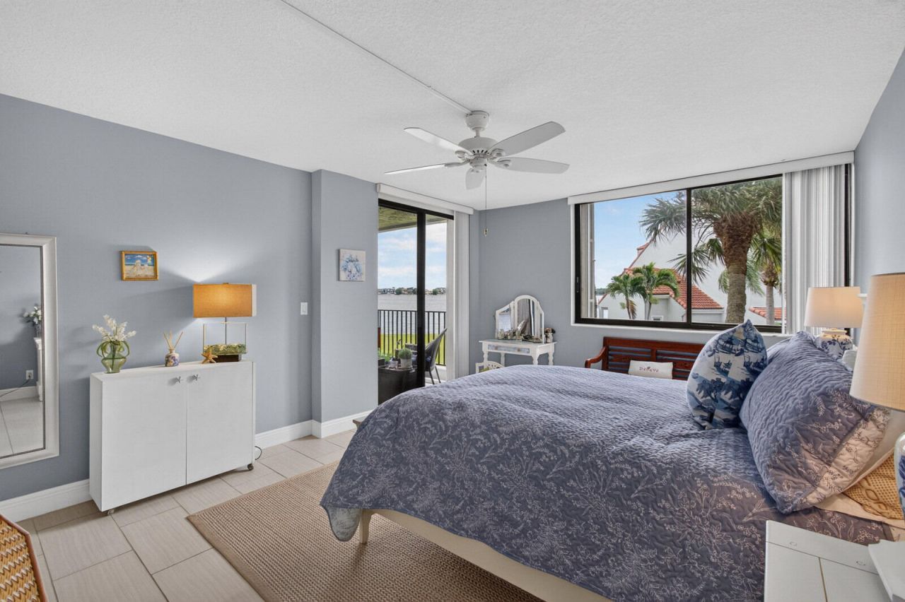 8200 Lakeshore Drive, Unit 2010, Hypoluxo, FL 33462 Photo
