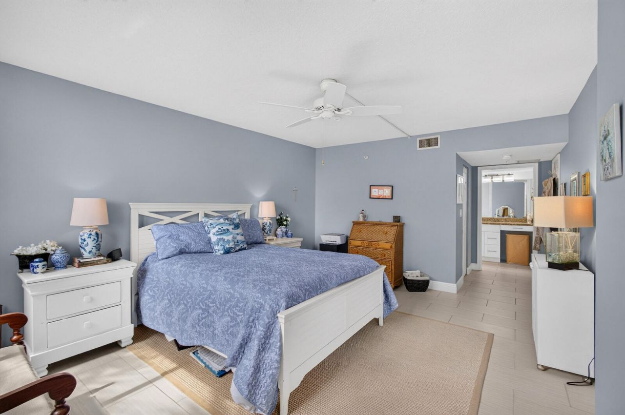8200 Lakeshore Drive, Unit 2010, Hypoluxo, FL 33462 Photo