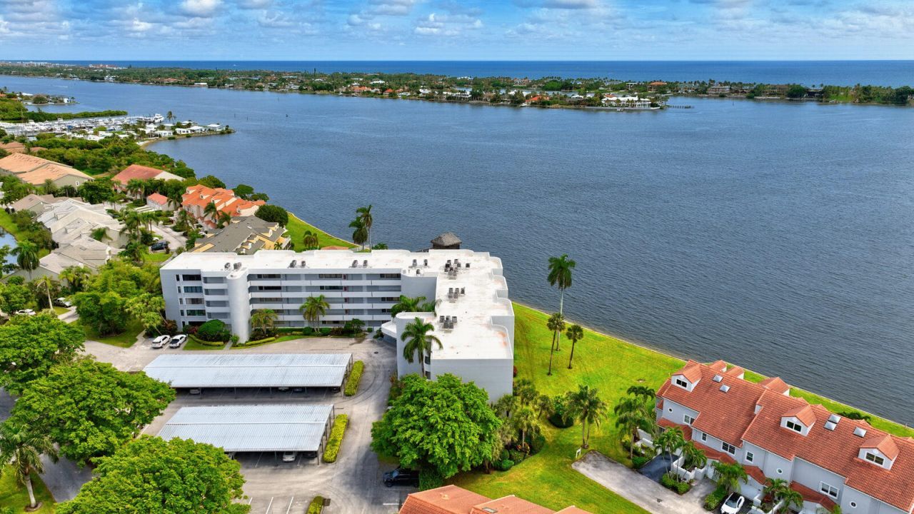 8200 Lakeshore Drive, Unit 2010, Hypoluxo, FL 33462 Photo