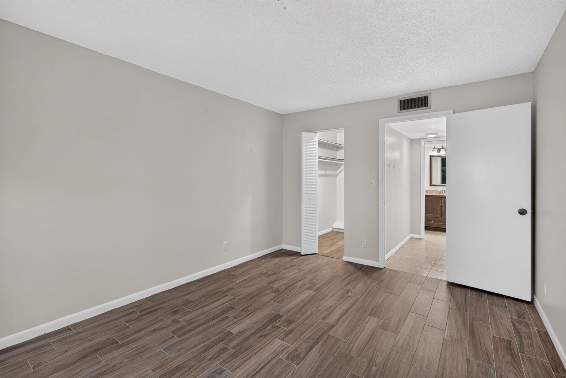 9360 Sunrise Lakes Boulevard, Unit 108, Sunrise, FL 33322 Photo
