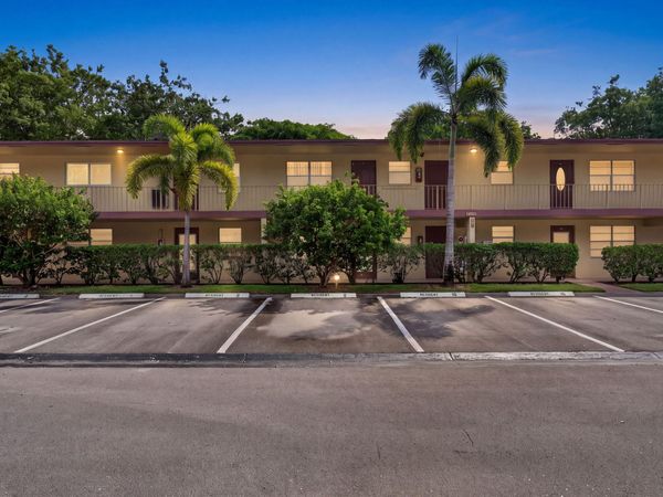 7490 NW 1st Street, Unit 104, Margate, FL 33063