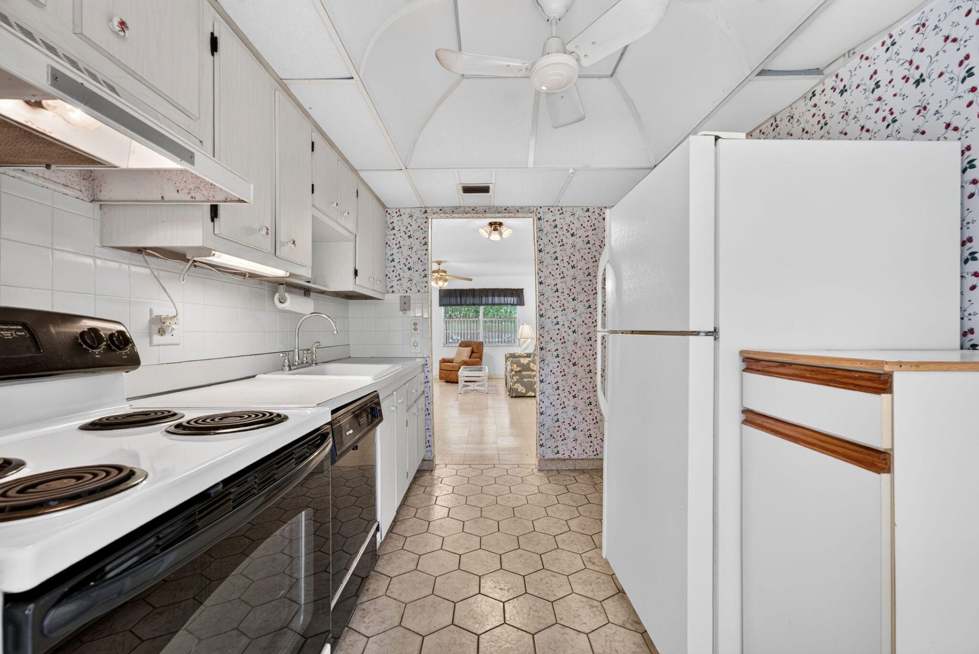7490 NW 1st Street, Unit 104, Margate, FL 33063 Photo