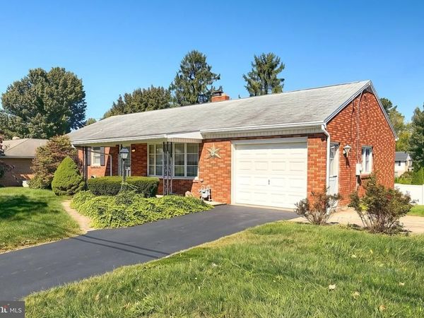 2239 SYCAMORE ROAD , YORK, PA 17408