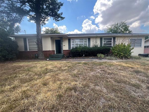105 Davidson Drive, Terrell, TX 75160
