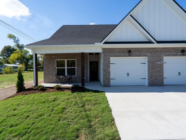 2221 Jenkins Road, Unit 105, Chattanooga, TN 37421