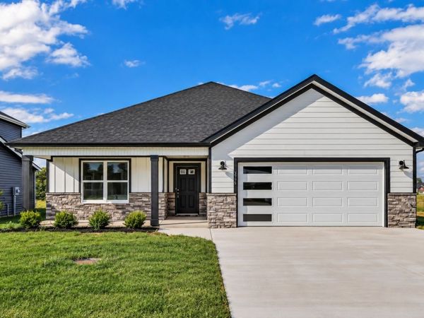 512 Ayden Ln , Clarksville, TN 37042