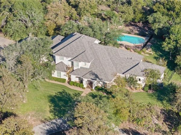 9011 Brewer LN, Salado, TX 76571
