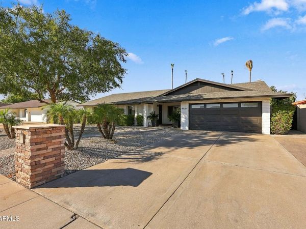 4438 E VOLTAIRE Avenue, Phoenix, AZ 85032