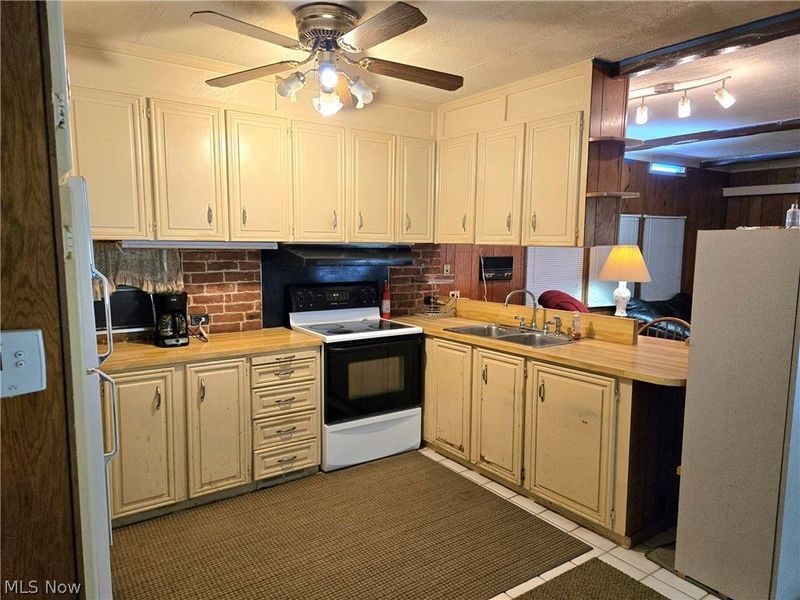 1531 Guenevere Street, Streetsboro, OH 44241 Photo 4