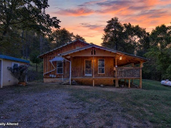 233 Madison 2361, Huntsville, AR 72740
