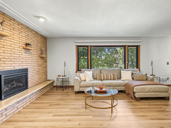 3201 Townview Avenue NE, Saint Anthony, MN 55418