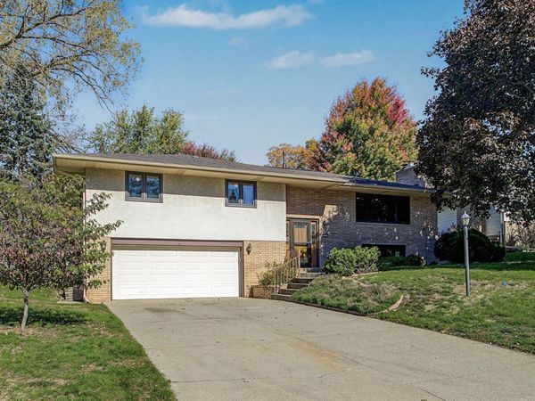 3201 Townview Avenue NE, Saint Anthony, MN 55418