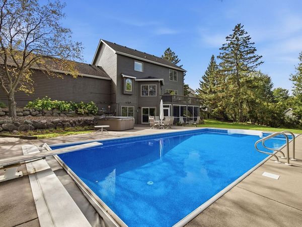 1533 Wexford Court , Eagan, MN 55122