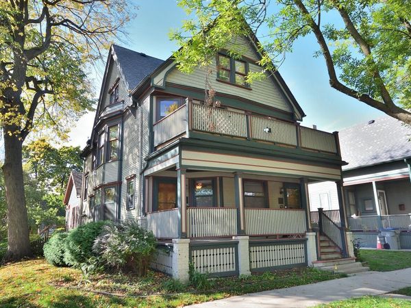 203 W Lloyd STREET, Unit 203, Milwaukee, WI 53212
