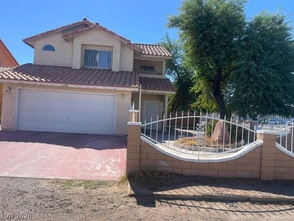 4005 E Philadelphia Avenue , Las Vegas, NV 89104