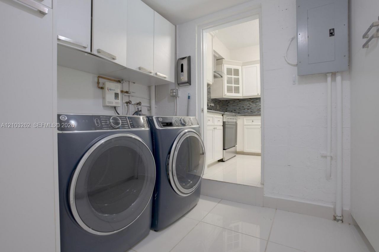 6129 SW 28th St , Miami, FL 33155 Photo