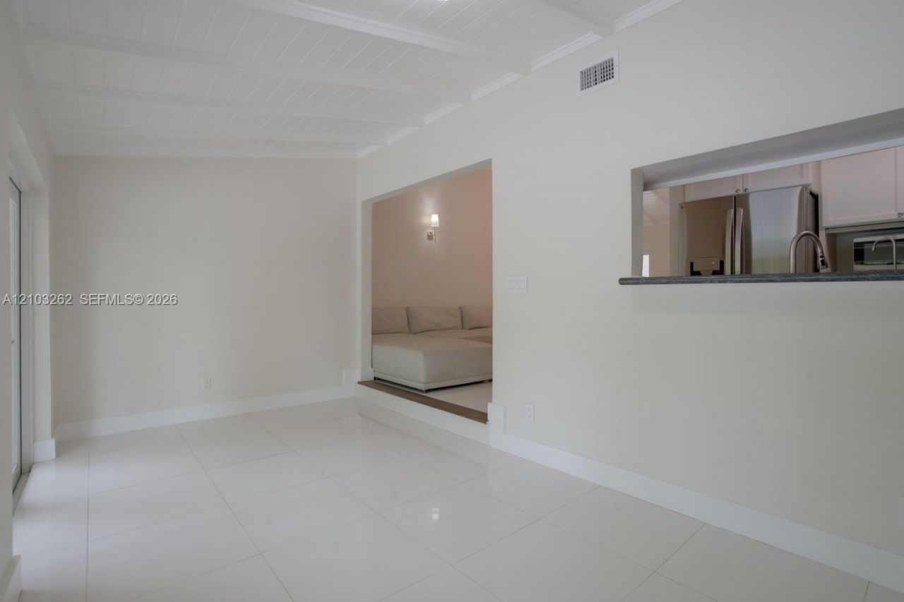 6129 SW 28th St , Miami, FL 33155 Photo