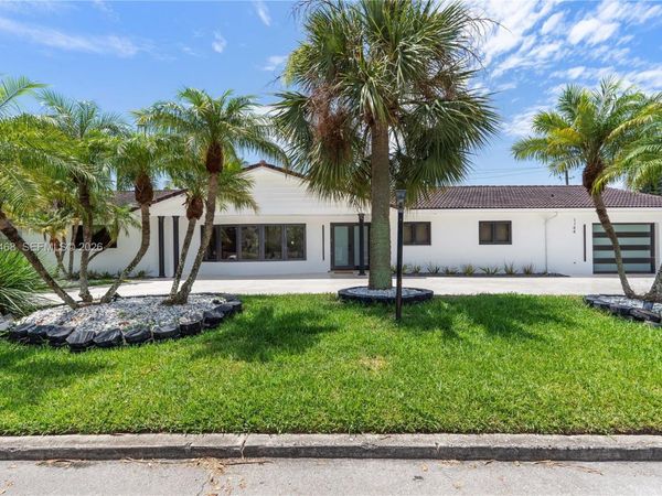 1144 Adams St , Hollywood, FL 33019