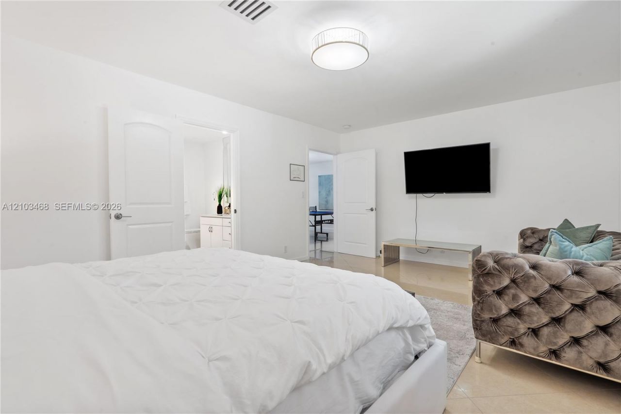 1144 Adams St , Hollywood, FL 33019 Photo