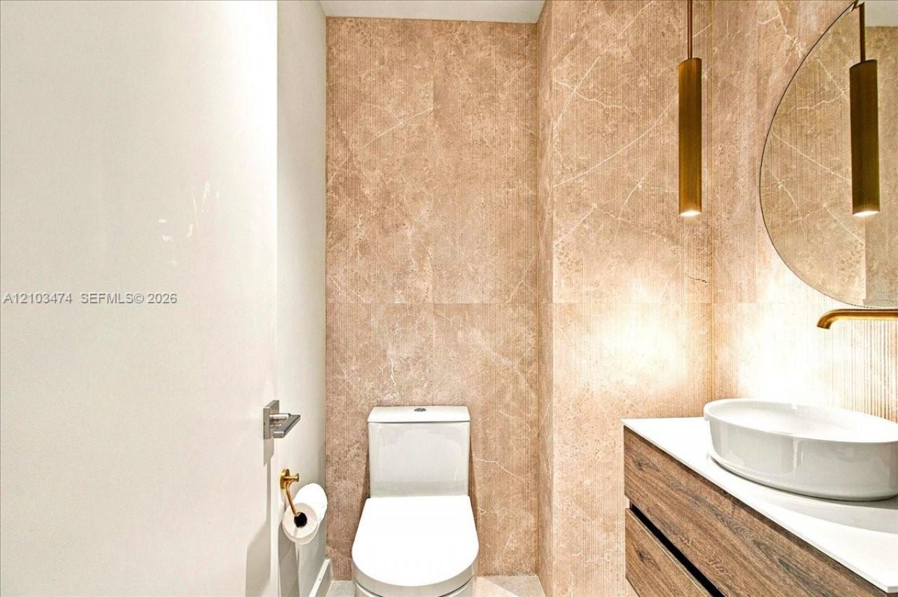 888 Brickell Key Dr , Unit 1005, Miami, FL 33131 Photo