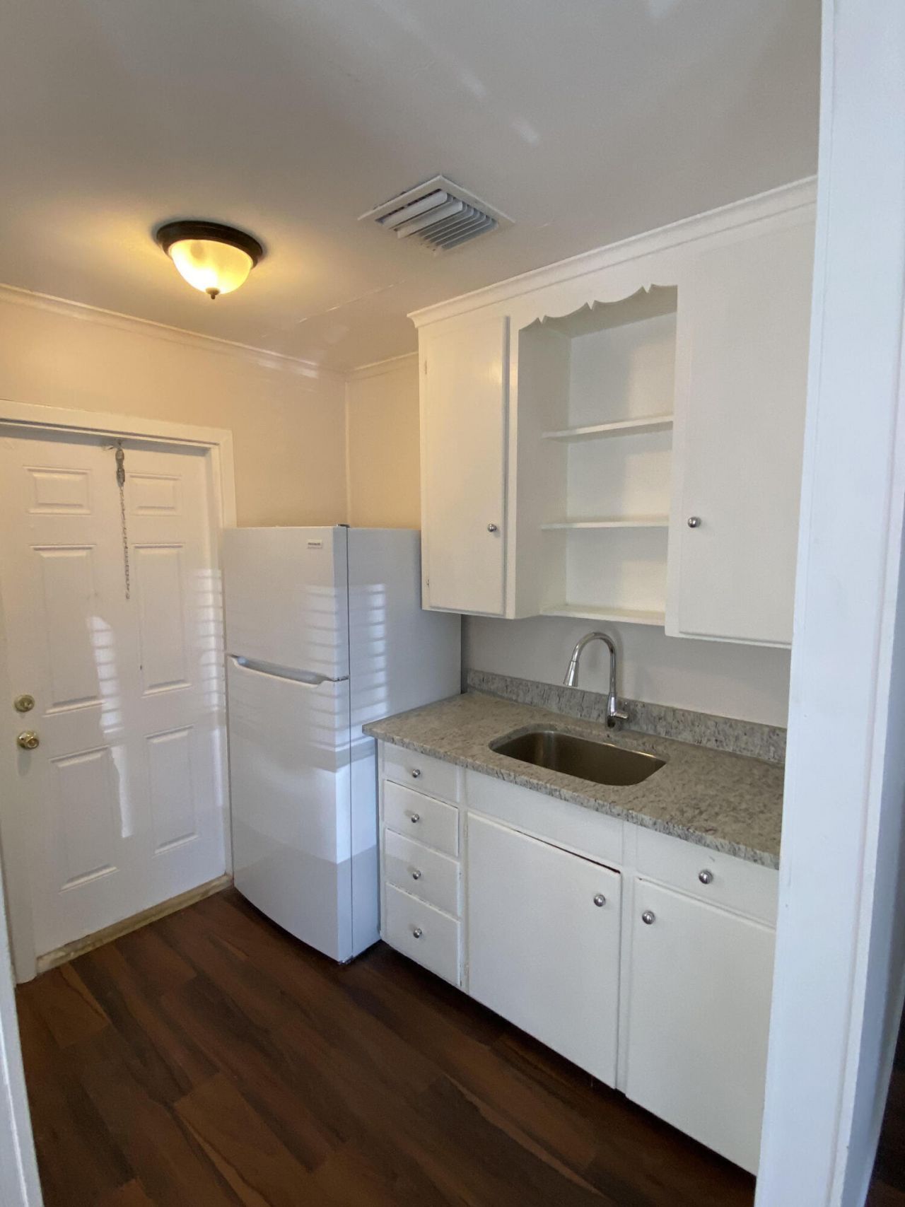 816 W 4th Street, Riviera Beach, FL 33404 Photo