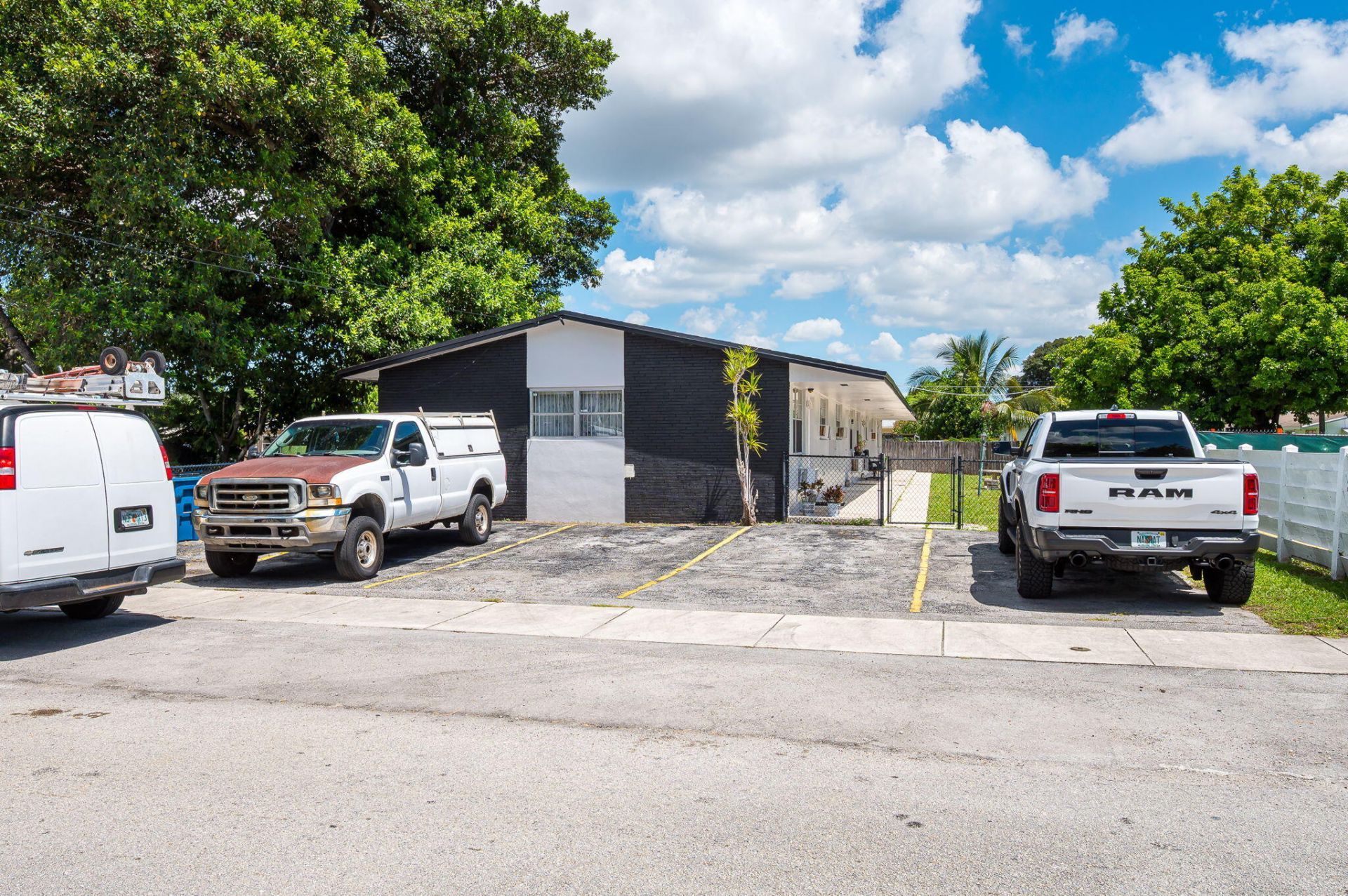 5725 Tyler Street, Unit 1-4, Hollywood, FL 33021 Photo