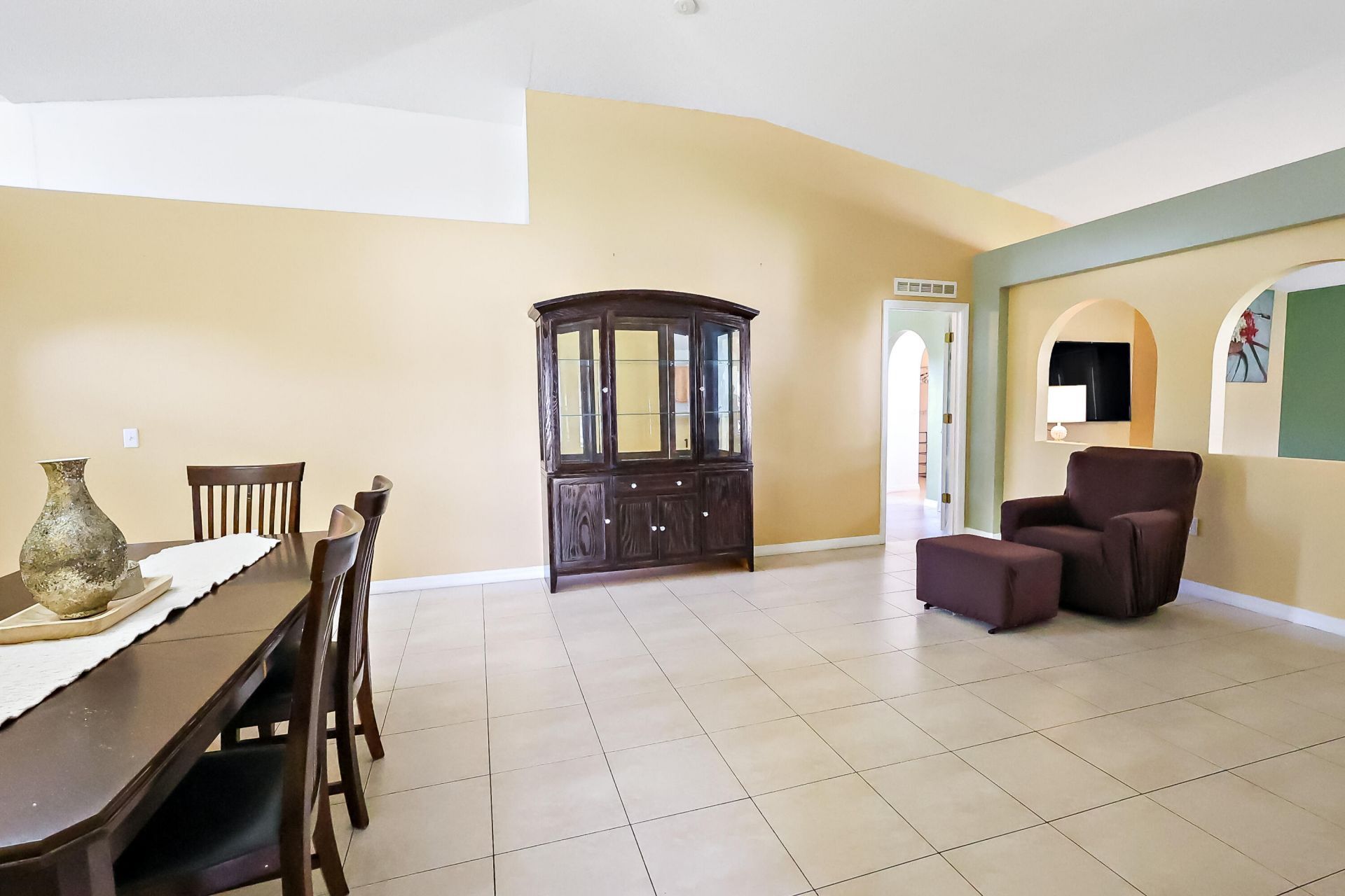 8745 105th Court, Vero Beach, FL 32967 Photo