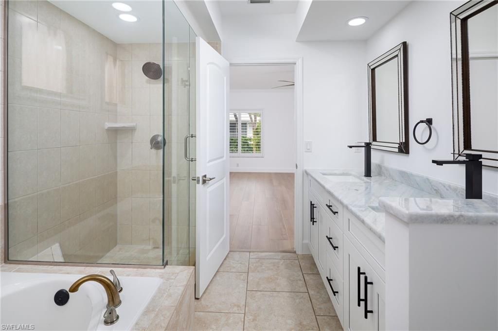 764 Willowbrook Dr, Unit 1106, Naples, FL 34108 Photo