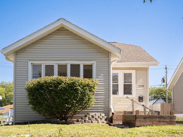 2438 N 58th St, Milwaukee, WI 53210