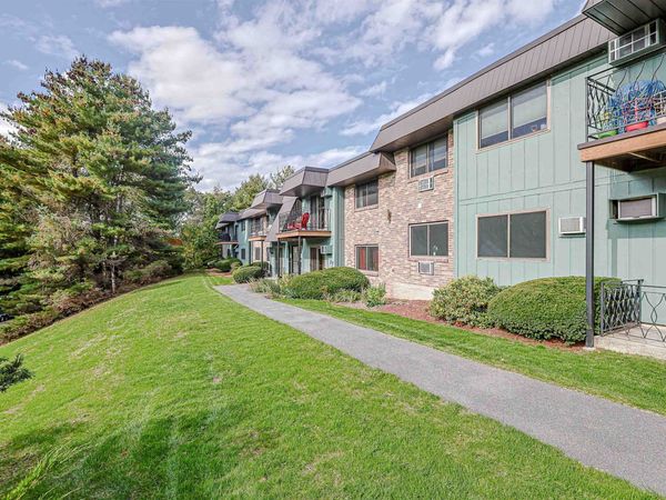 13 Strawberry Bank Road, Unit 10, Nashua, NH 03062