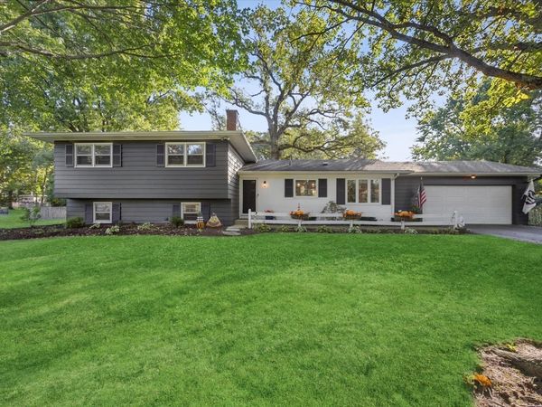 8S263 College Road , Naperville, IL 60540