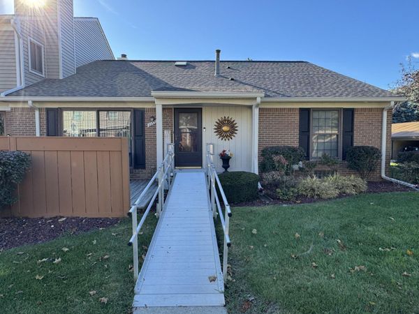 22359 Peachtree, Novi, MI 48375
