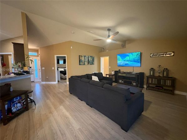 520 SW Kabot Ave, Port St. Lucie, FL 34953