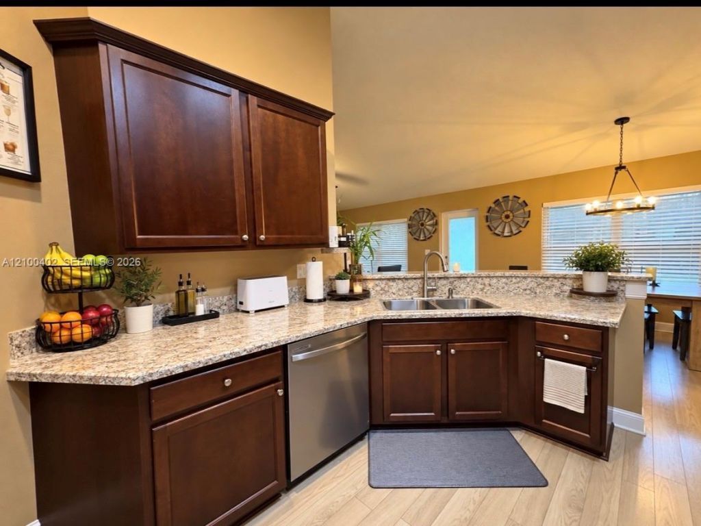 520 SW Kabot Ave, Port Saint Lucie, FL 34953 Photo
