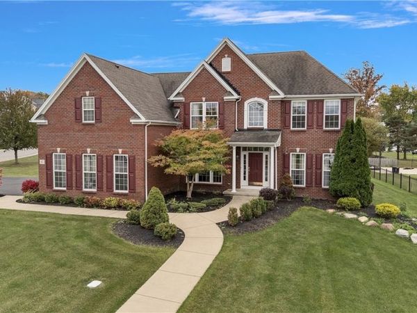 67 Breezewood Drive, Orchard Park, NY 14127