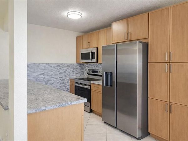 4625 Bayshore DR , Unit D1, NAPLES, FL 34112