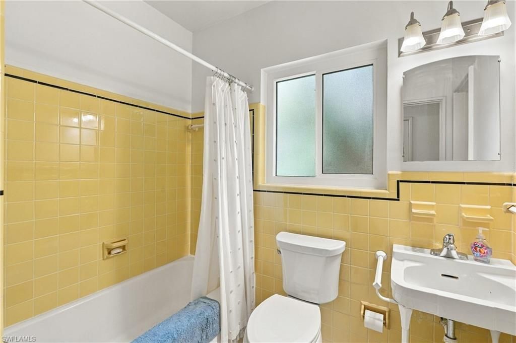 2610 Cortez Blvd, Fort Myers, FL 33901 Photo