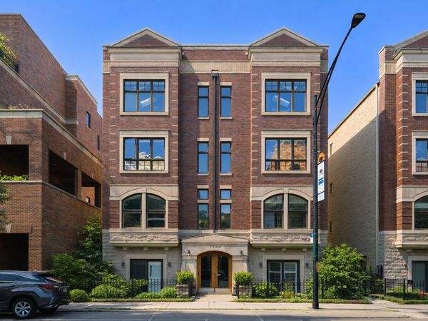 2842 N Halsted Street , Unit 3N, Chicago, IL 60657
