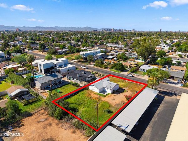 2821 N 29th Place, Phoenix, AZ 85008