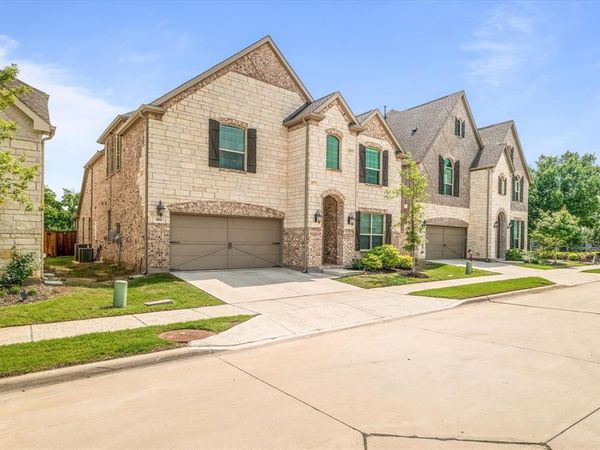 302 Dove Falls Drive, Argyle, TX 76226
